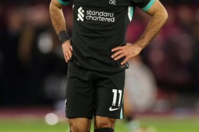 亚博体育- 萨拉赫1v5 