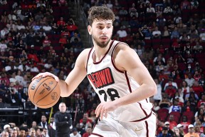 YABO-穆雷在瑞士队比赛中回归赛场，高光表现引发热议！的简单介绍