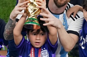 YABO-梅西回归赛场，大胜首场状态亮眼，SKT观众沸腾！的简单介绍